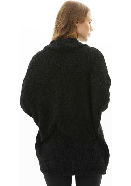 Yakası Katlamalı Kendinden Simli Hırka fırsatları