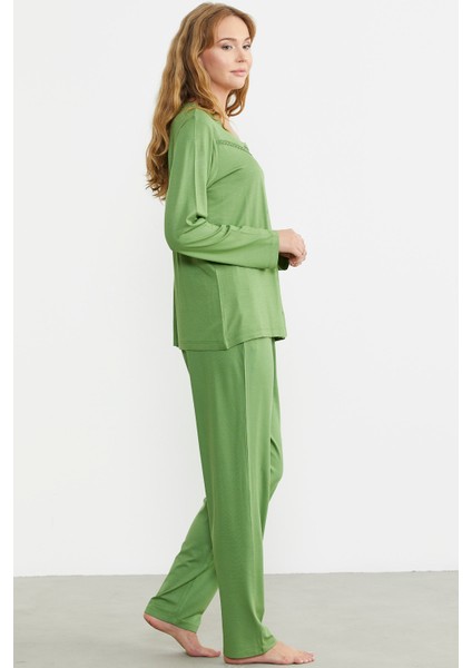 Düğme Kapamalı Rahat Kalıp Pijama Takım - Yeşil indirimleri