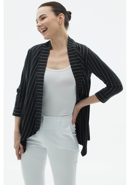 Önü Dökümlü Geniş Çizgili Ceket modelleri