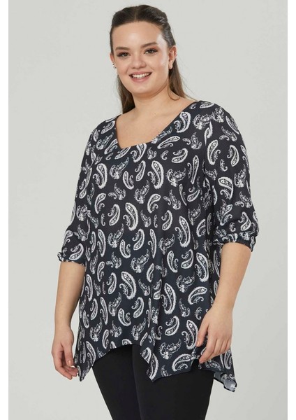 Büyük Beden Etek Ucu Asimetrik Dökümlü Bluz