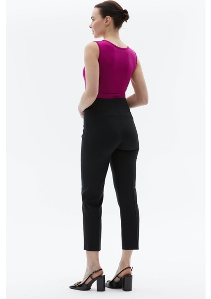 Çift Pensli Cepsiz Boru Paça Pantolon fırsatları