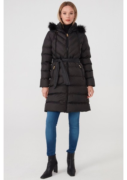 Üstü Verev Belden Bağlamalı Uzun Mont indirimleri