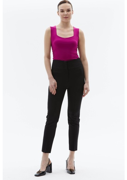 Kalın Kemerli Dar Paça Pantolon