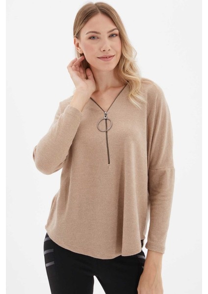 Önü Fermuarlı Büyük Elcikli Triko Bluz