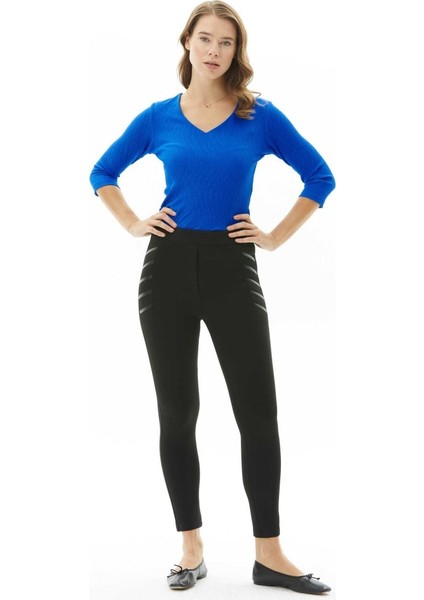 Üstü Deri Biyeli Dar Paça Pantolon