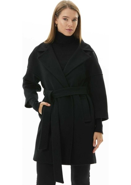 Truvakar Kol Küçük Erkek Yaka Bağlamalı Kaban fiyatları