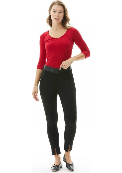 Korsajı Deri Plili Dar Paça Pantolon indirimleri