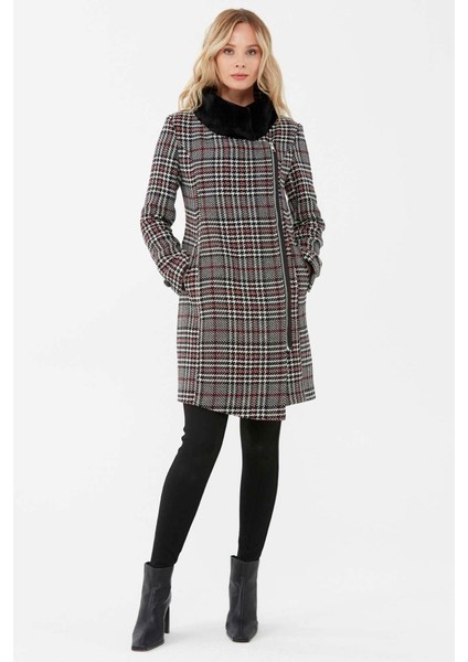 Kruvaze Yandan Fermuarlı Kürklü Ekose Kaban modelleri