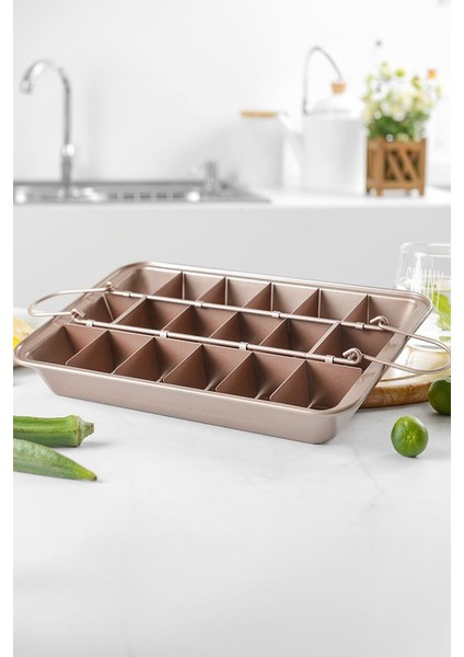 Karbon Çelik 18 Kişilik Kendinden Bölmeli Brownie Kek Ekmek Kalıbı CIN796PM fırsatları