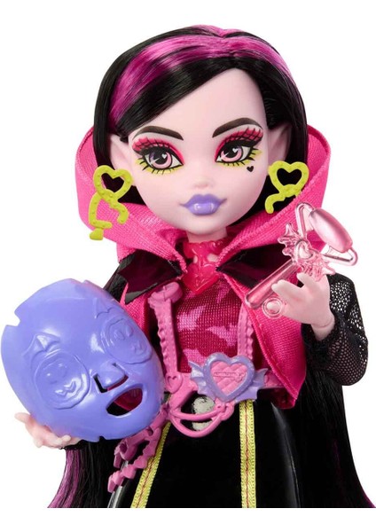 Gizemli Arkadaşlar 3.seri Draculaura HNF78 indirimleri
