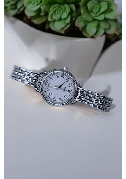 Yuvarlak Kasa Şık Her Güne Uygun Kadın Kol Saati