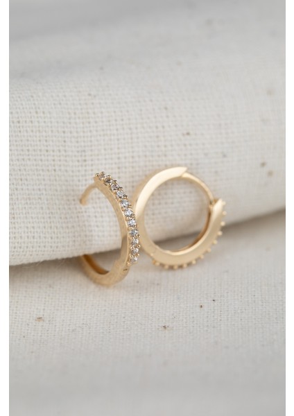 14 Ayar Altın Zirkon Taşlı Huggie Halka Küpe Sarı Renk fiyatları