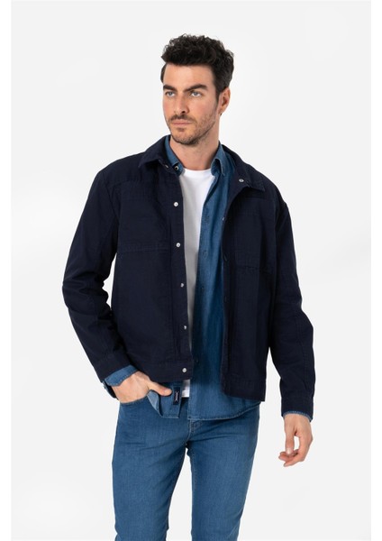 Erkek Rahat Kesim Cep Detaylı Çıtçıtlı Gabardin Dokulu Ince Ceket Kleın Koyu Lacivert B11.242.720