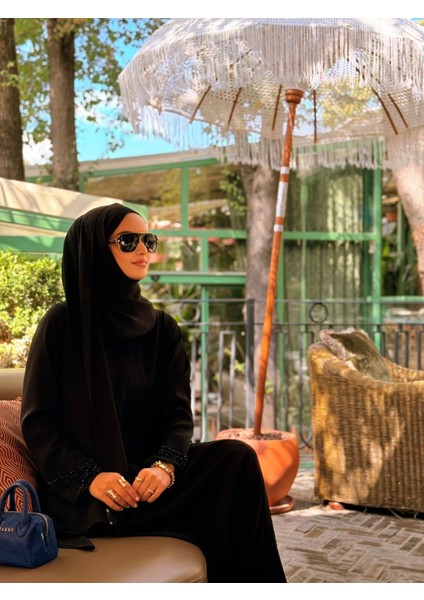 Siyah Sırma Ferace fırsatları