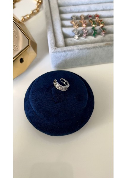 Vip Seri Gümüş Baget Taşlı Kıkırdak Küpe (Earcuff)