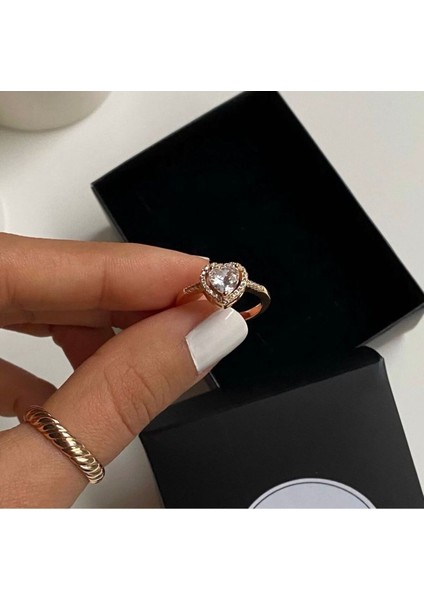 Ayarlanabilir Gold Zirkon Taşlı P*ndora Model Yüzük fiyatları