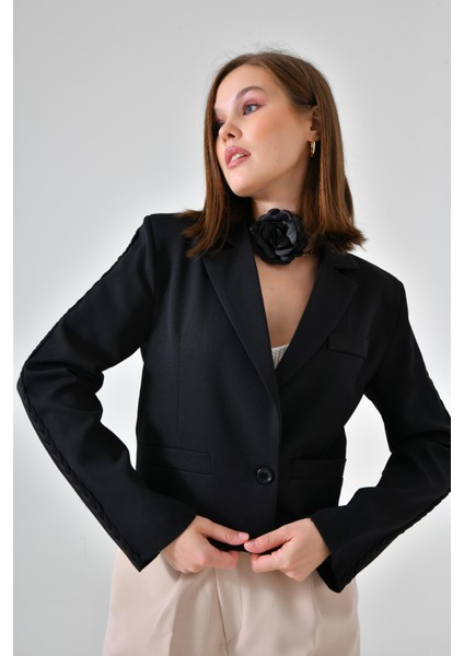 Siyah Kol Detaylı Regular Blazer Ceket fırsatları