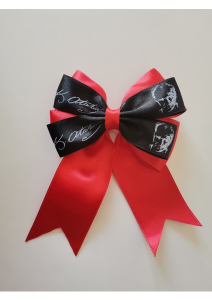 10 Adet 29 Ekim 23 Nisan 10 Kasım Atatürk ve Imza Desenli Toka