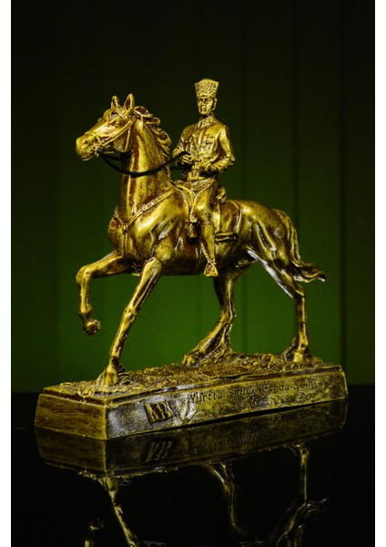 Eşya Özel Tasarım At Üzerinde Mustafa Kemal Atatürk Gold Altın Bronz Heykel Biblo