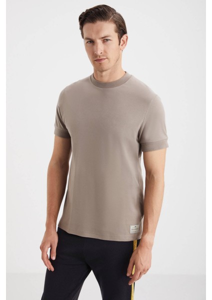Bisiklet Yaka Bej Saf Pamuk T-Shirt