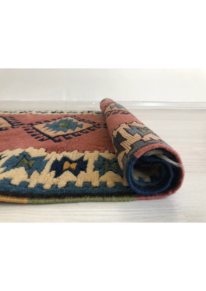 Küçük Boy Geometrik Desenli Dekoratif El Dokuma Kilim 84x113 cm