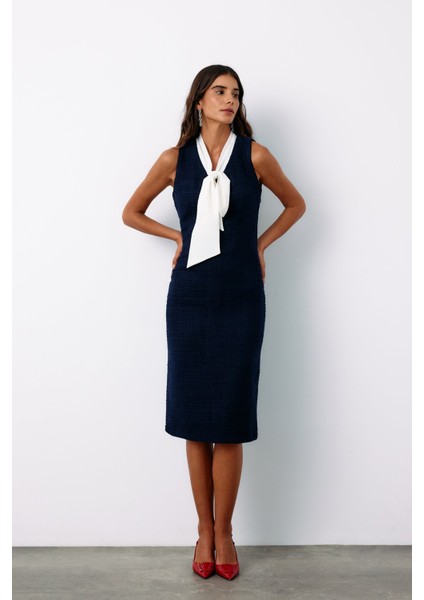 Fularlı Kolsuz Tüvit Elbise - Lacivert