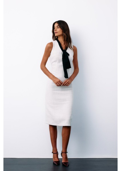 Fularlı Kolsuz Tüvit Elbise - Taş fiyatları