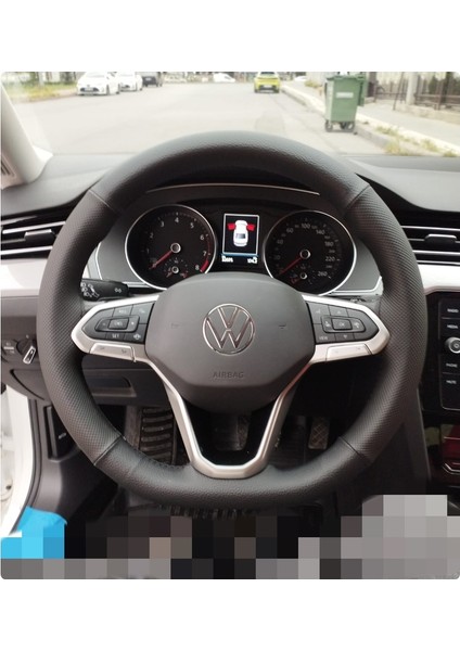 Dikişli Deri Direksiyon Kılıfı Damarlı/Noktalı Ithal Deri Siyah Dikiş Volkswagen Grubu