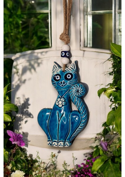 Nazar Boncuklu Seramik Çiçek Kolyeli Kedi Desenli Mavi Beyaz Dekoratifli Çok Amaçlı Süs Eşya 12 x 21 cm fiyatları