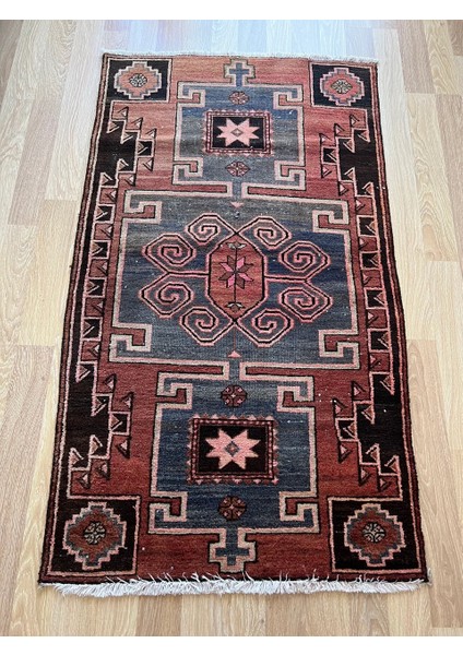 96X165 cm El Dokuma Çiftlik Evi Stili Antik Uşak Kilimi Küçük Boy Nostaljik Kilim