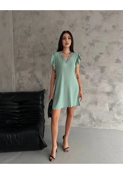 Yakası Dantelli Bürümcük Elbise