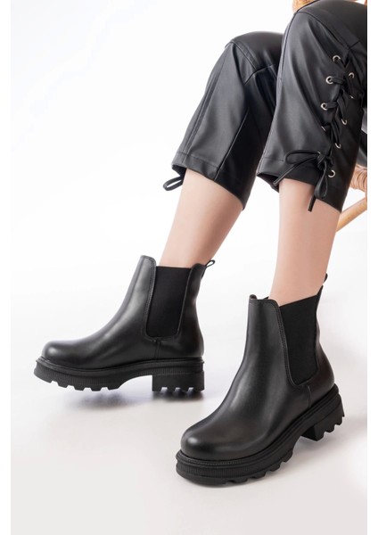 745-2137 Siyah Kalın Taban Lastikli Günlük Kadın Bot fiyatları