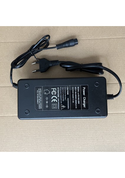 Kugoo M4 Pro Speedway Elektrikli Scooter Için Güç Şarj Cihazı Şarj Adaptörü Aksesuarları Çıkışı 54.6 V 2A, Ab Tak (Yurt Dışından)