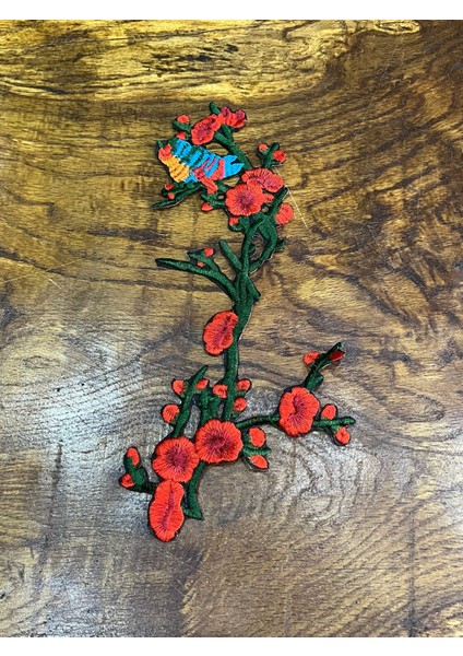 Ütü İle Yapışan Yeşil Dallı Kırmızı Kuş Bahar Dalıo Aplike 28 x 13 cm modelleri
