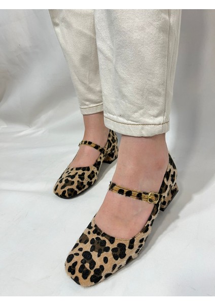 Best Shoes Leopar desenli Küt Burun Topuklu Ayakkabı