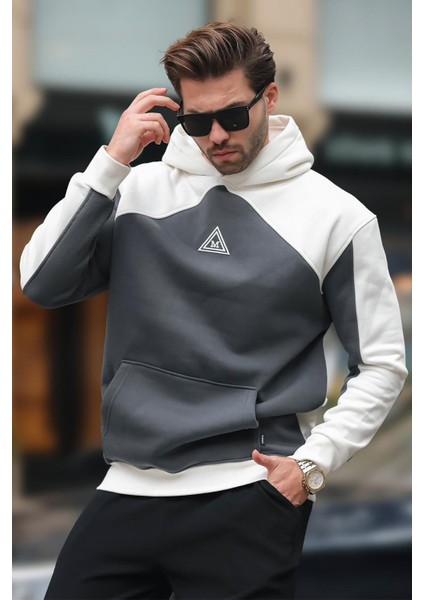 Ekru Kapüşonlu Cep Detaylı Nakışlı Sweatshirt E7085