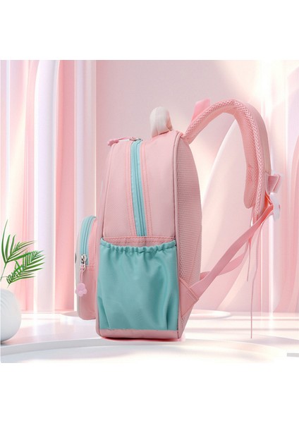 Anaokulu ve Ilkokuldaki Kız ve Erkek Çocuklar Için Karakteristik Yastıklı Sırtlı Orijinal Sırt Çantası (Yurt Dışından) modelleri