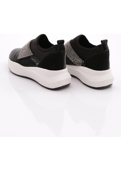 0106 Kadin Önü Taşli Spor Ayakkabi modelleri