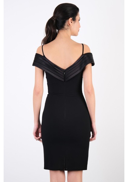 Odolina Ince Askılı Kruvaze Kayık Yaka Kısa Abiye Elbise Siyah modelleri