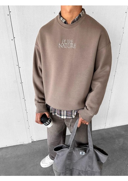 Erkek Oversize Yuvarlak Yaka Nakışlı Sweatshirt Kahverengi