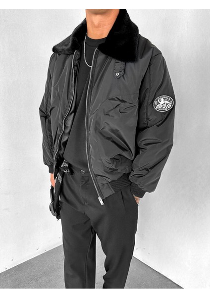 Erkek Oversize Yakalı Fermuarlı Cepli Mont Siyah fırsatları