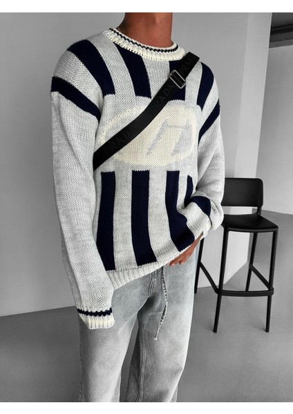 Erkek Oversize Yuvarlak Yaka Desenli Kazak Siyah Beyaz