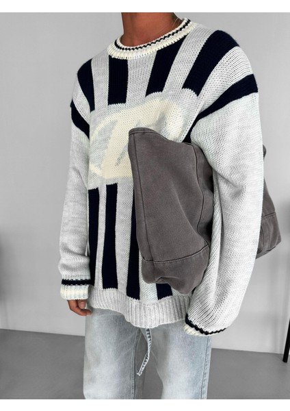 Erkek Oversize Yuvarlak Yaka Desenli Kazak Siyah Beyaz modelleri