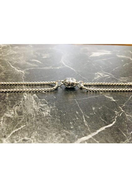 Mıknatıslı Çift Sevgili Kolyesi 2'li 14 Şubat Sevgiliye Hediyelik Kolye Aksesuar fırsatları