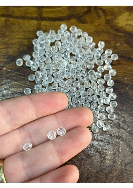 100 Adet 0,50 cm Şeffaf Plastik Boncuk