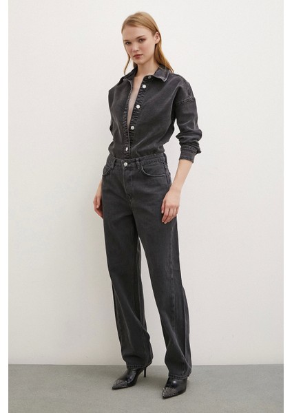 Yüksek Bel Düğme Kapamalı Mom Jean Siyah fiyatları