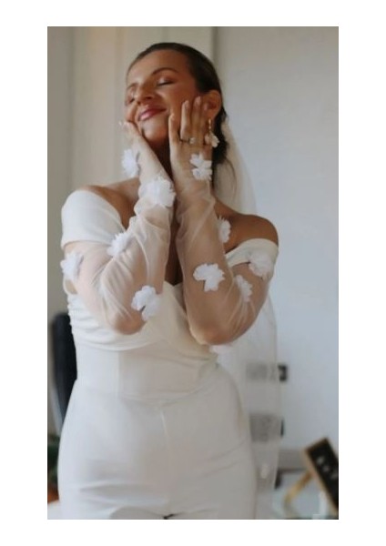 Transparan Uzun Çiçekli Tül Parmaksız Gelin Eldiveni modelleri