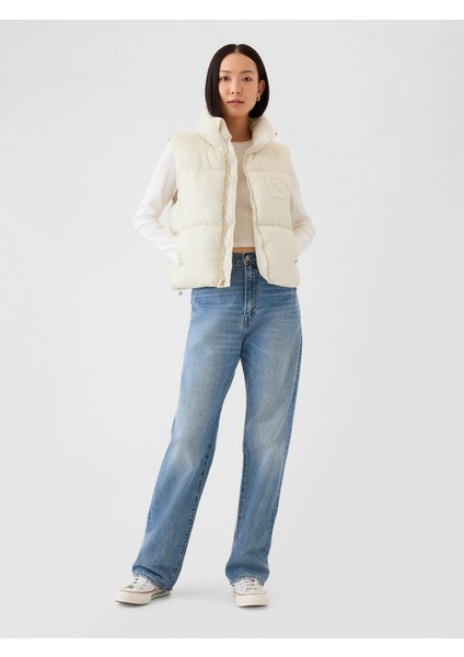 Kadın Kırık Beyaz Gap Logo Geri Dönüştürülmüş Crop Puffer Şişme Yelek fırsatları