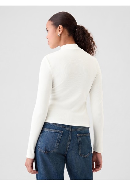 Kadın Kırık Beyaz Modern Fitilli Crop Balıkçı Yaka T-Shirt indirimleri