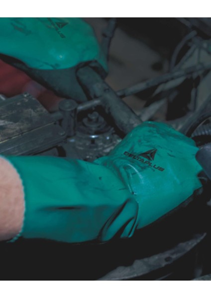 Chemsafe VV835 Kimyasal Eldiven Hidrokarbonlara Karşı Kullanım Konforunu ve Uzun Süreli Kullanımı Birleştiren modelleri